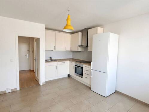 Küche mit Einbauküche - Etagenwohnung mit 98,00 m&sup2; in Berlin zum Kaufen