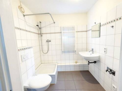 Badezimmer 1 mit Dusche - 