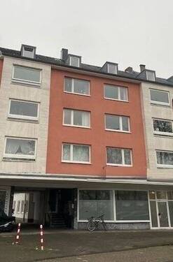 Frontansicht - Wohn- und Geschäftshaus mit Garagenhof mitten in Holthausen