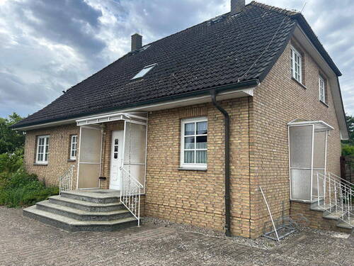 Bild 2 - 8 Zimmer Einfamilienhaus zum Kaufen in Wolgast