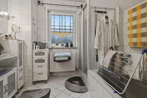 DG Bad - 4 Zimmer Einfamilienhaus zum Kaufen in Nordheim vor der Rhön