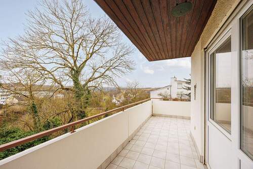 Aussicht Balkon - 8 Zimmer Mehrfamilienhaus, Wohnhaus in Markgröningen