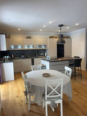 Haupthaus Küche - Einfamilienhaus mit 290,00 m&sup2; in Altefähr zum Kaufen