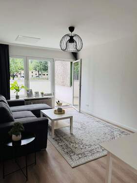 Bild 1 - Stilvoll kernsanierte Wohnung - hochwertige Ausstattung, sofort verfügbar - von Privat!