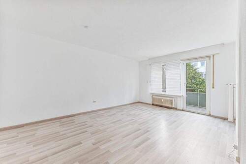 Wohnbereich - 3 Zimmer Etagenwohnung zum Kaufen in Stuttgart / Stuttgart-Ost