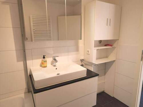 Bad - 3 Zimmer Etagenwohnung zum Kaufen in Pfullingen