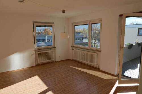 Wohnzimmer Bild 2 - Etagenwohnung mit 80,00 m&sup2; in Pfullingen zum Kaufen