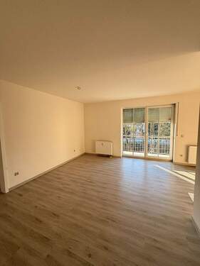 Wohnzimmer - 2 Zimmer Etagenwohnung zur Miete in Weimar