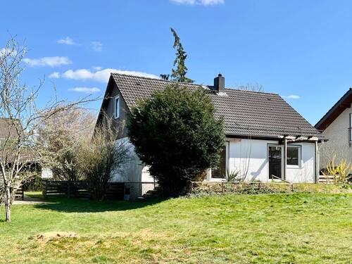 Hausansicht vom Garten - Einfamilienhaus in Blomberg-Cappel