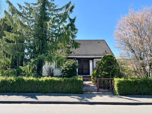 Hausansicht - 3 Zimmer Einfamilienhaus zum Kaufen in Blomberg
