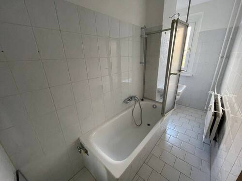 Bespielbild Badezimmer - 