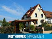 Frontansicht Haus mit Carport - Reihenendhaus in ruhiger Lage - 380.000,00 EUR Kaufpreis, ca.  134,00 m² Wohnfläche
