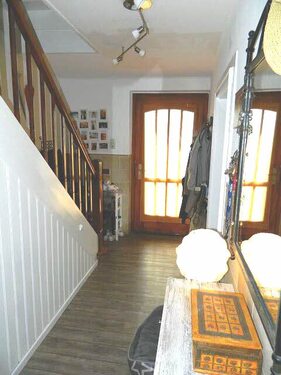 Eingangsbereich/Flur - 5 Zimmer Reihenendhaus zum Kaufen in Singen