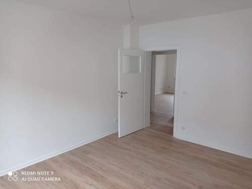 Schlafzimmer - 2 Zimmer Etagenwohnung in Düsseldorf - Bezirk 8