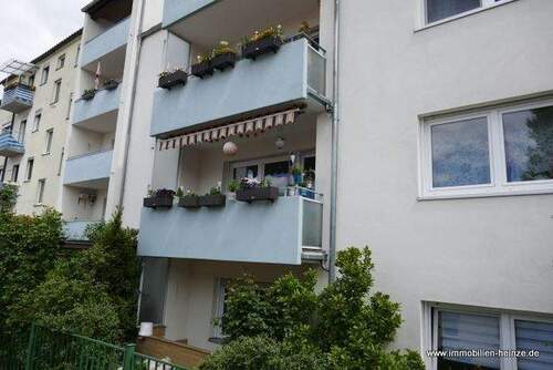 Außenanlagen und Balkon - 