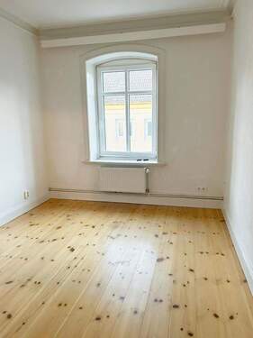 Zimmer 2 - 