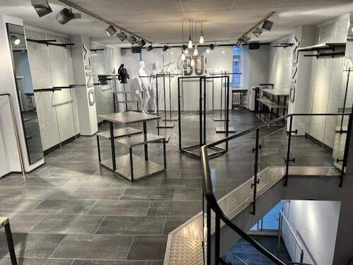 Obergeschoss - 4 Zimmer Gewerbeobjekt (Büro, Produktion, Verkauf) in Waldshut-Tiengen