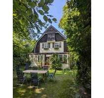 Historisches Kleinod: Charmantes denkmalgeschütztes Landhaus in Bestlage Zehlendorf - Berlin