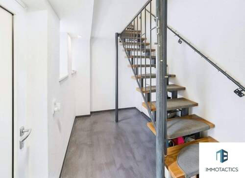 Eingangsbereich Wohnung 2. OG - (KI generiert) - 6 Zimmer Mehrfamilienhaus, Wohnhaus zum Kaufen in Allenfeld