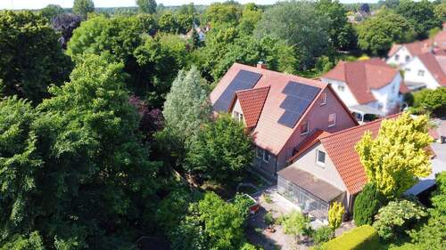 Hausansicht_oben_hinten - 