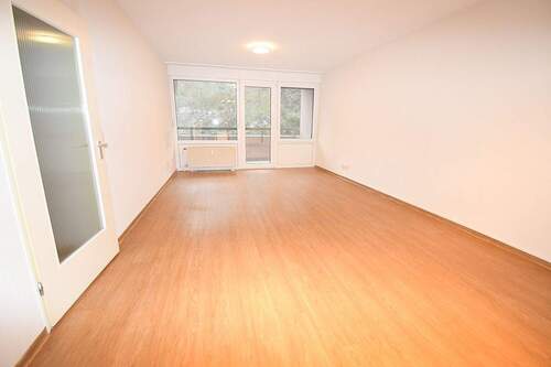 Wohnzimmer mit Balkon.jpg - 2 Zimmer Etagenwohnung in Bingen am Rhein