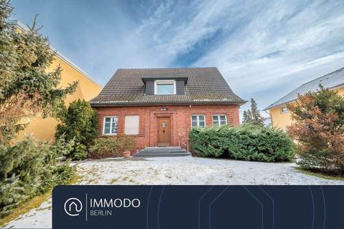 Haus - ?? Endlich Zuhause - hochwertiges 7,5 Zimmer Haus mit großem Garten, sonniger Terrasse und 2 Garagen