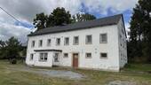 Hauptgebäude Frontansicht - 8 Zimmer Bauernhaus, Landhaus zum Kaufen in Bad Gottleuba-Berggießhübel