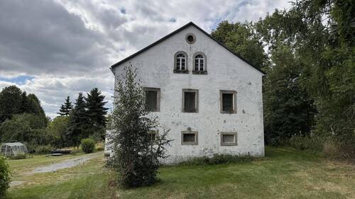 Seitenansicht Hauptgebäude - Bauernhaus, Landhaus mit 268,80 m&sup2; in Bad Gottleuba-Berggießhübel zum Kaufen