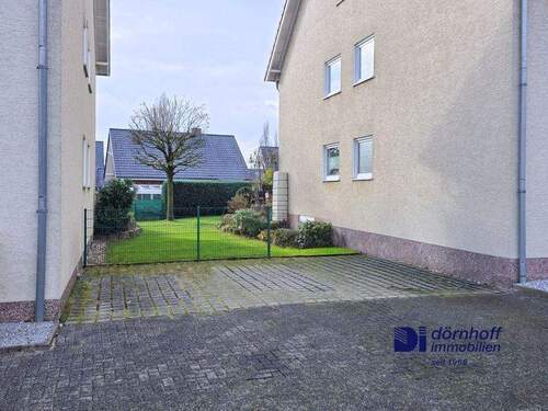 Stellplatz - 4 Zimmer Etagenwohnung in Dortmund / Lütgendortmund