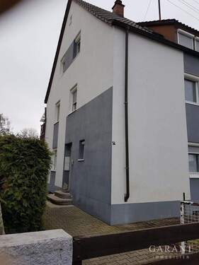 Eingang - 9 Zimmer Mehrfamilienhaus, Wohnhaus zum Kaufen in Vöhringen