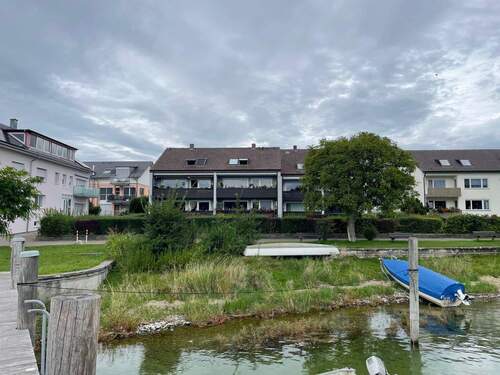 Hausansicht - Großzügige Mietwohnung mit Seeblick...