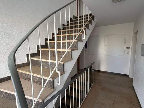 Treppenhaus - 2 Zimmer Etagenwohnung in Reichenau