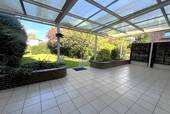 weitläufige Terrasse - 