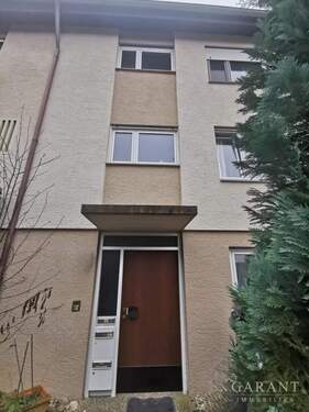 Ansicht Eingang - 8 Zimmer Reihenendhaus zum Kaufen in Winnenden