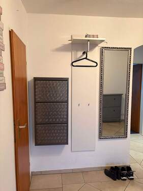 Diele - Etagenwohnung mit 76,00 m&sup2; in Mülheim an der Ruhr zur Miete