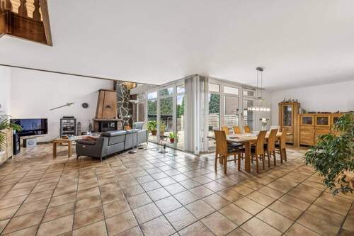 Bild 2 - 5 Zimmer Einfamilienhaus zum Kaufen in Grevenbroich / Kapellen