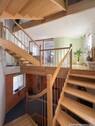 Flur mit Treppenhaus - 
