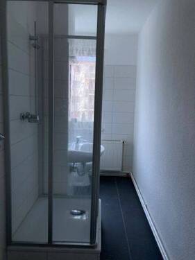 Musterbild Badezimmer - Etagenwohnung mit 57,00 m&sup2; in Stadtilm zur Miete