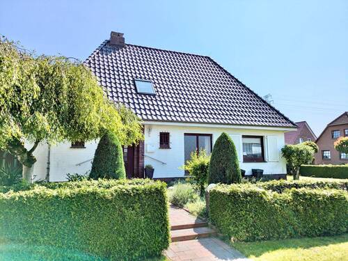 Liebevoll gepflegte Immobilie - 3 Zimmer Bungalow in Wiesmoor