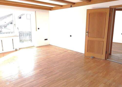 Wohnzimmer.JPG - 5 Zimmer Einfamilienhaus in Bidingen