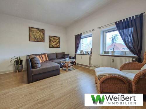 Titelbild - Attraktive 3-Zimmer-Wohnung im 2. Obergeschoss - mit Westbalkon und zwei Stellplätzen