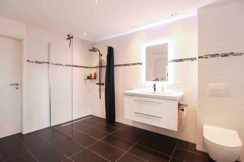 Badezimmer 3.1 EG - 