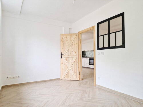 Zimmer 2 - 