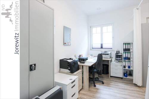 013 - Gewerbefläche EG - Büro 2 - 