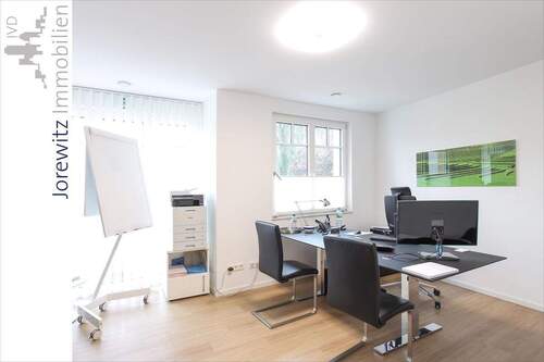 015 - Gewerbefläche 1. OG rechts - Büro - 