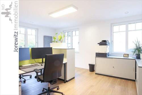 020 - Gewerbefläche 1. OG links - Büro - 