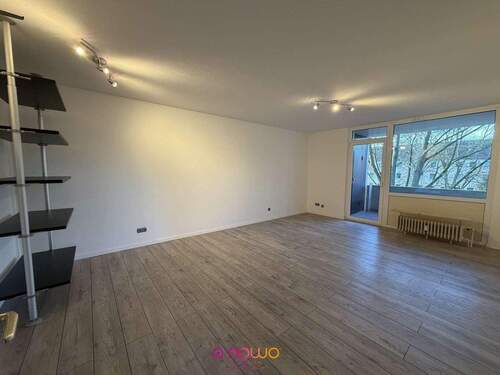 Wohnzimmer - 2 Zimmer Etagenwohnung zum Kaufen in Braunschweig