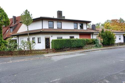 Ansicht - Charmante Wohnung mit Garten in Alterlangen - Renovierungsprojekt mit Potenzial!