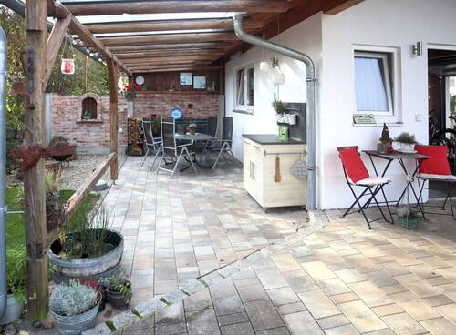 Überdachter Freisitz - 