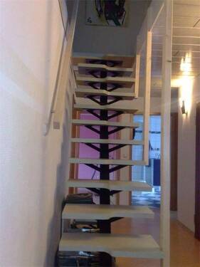 Aufgang zum oberen DG - 5 Zimmer Etagenwohnung in Pforzheim